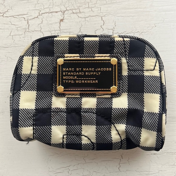Marc Jacobs Handbags - Marc Jacobs Cosmetic Pouch